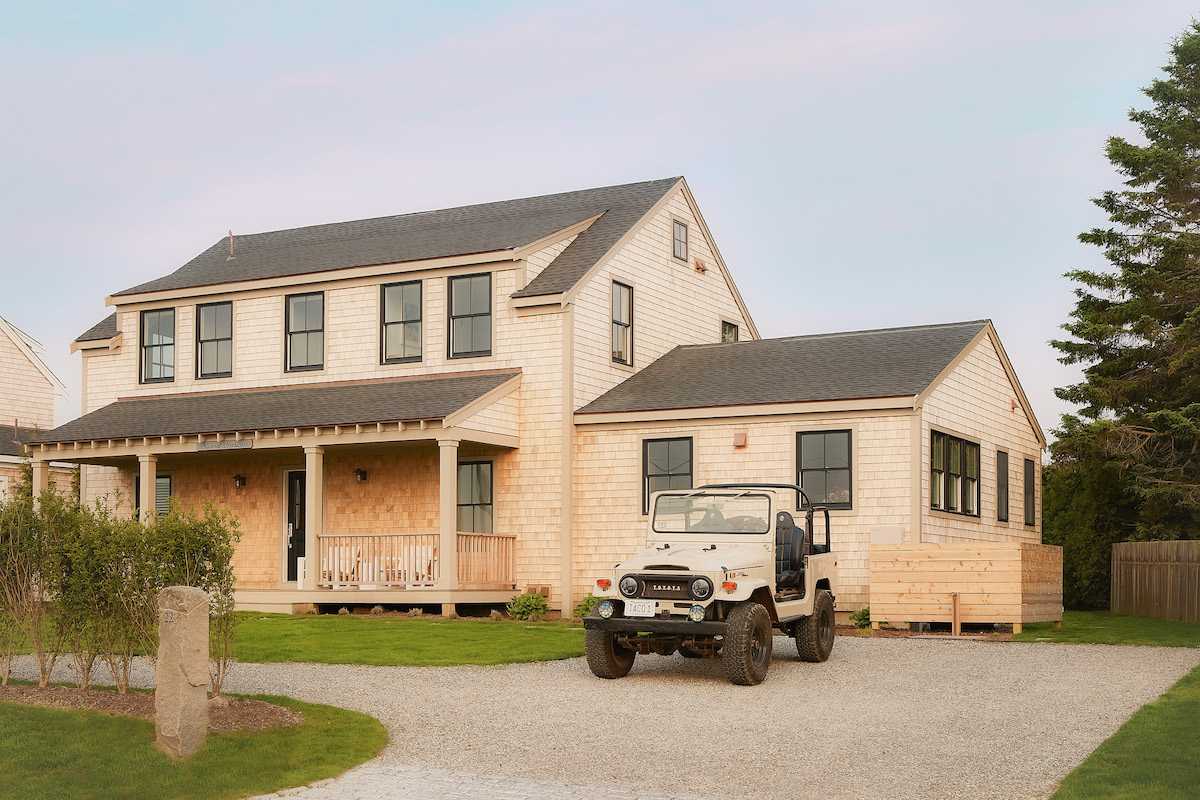 A Truly Modern Design-and-Build Approach with Two Nantucket Homes intro